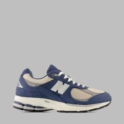 New Balance 2002R